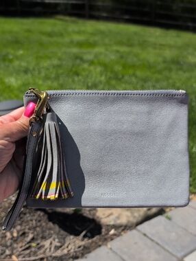Fossil NWT Iron Gray Leather Wristlet